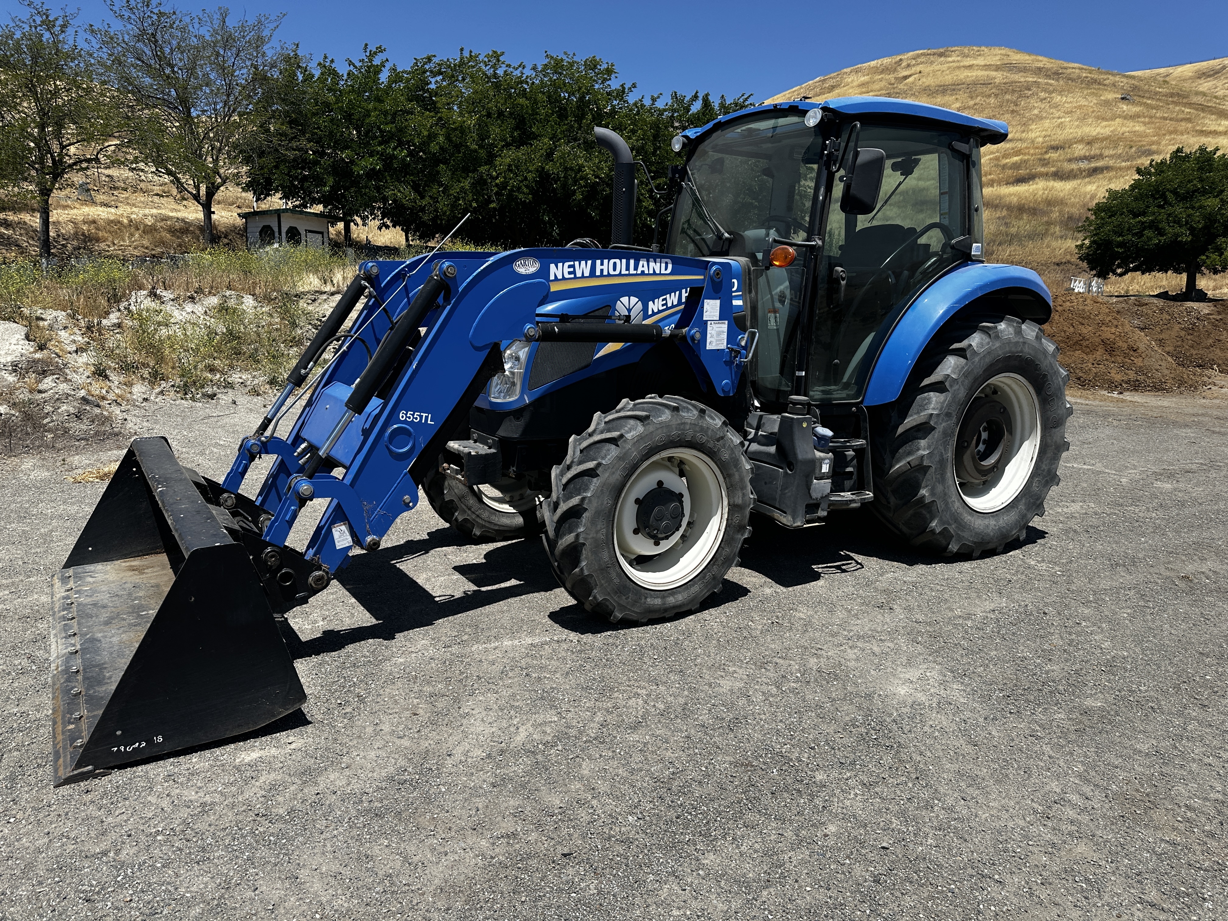 2017 New Holland T4.110 Cab 4WD w/ 655TL Loader – 1,619 hrs – Excellent Condition