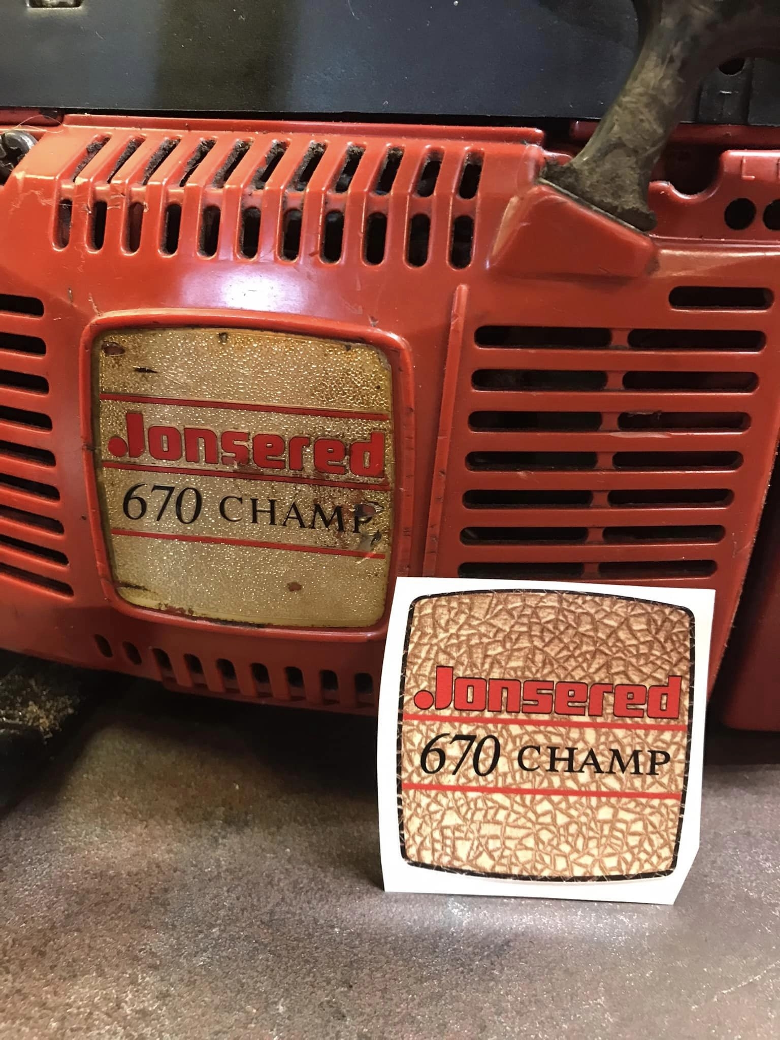 jdecalschampp.jpg