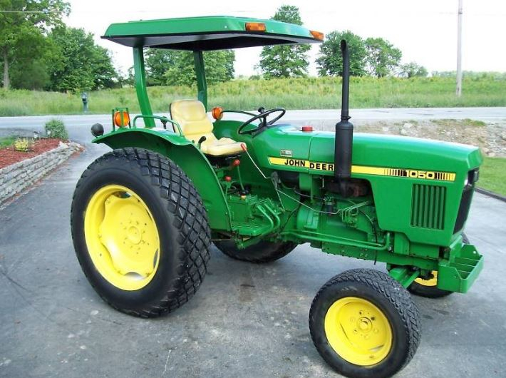 John-Deere-1050-Tractor-Price.jpg