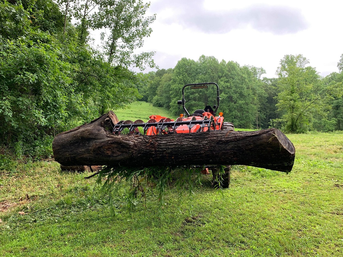 KubotaMX5200crouse2s.jpg