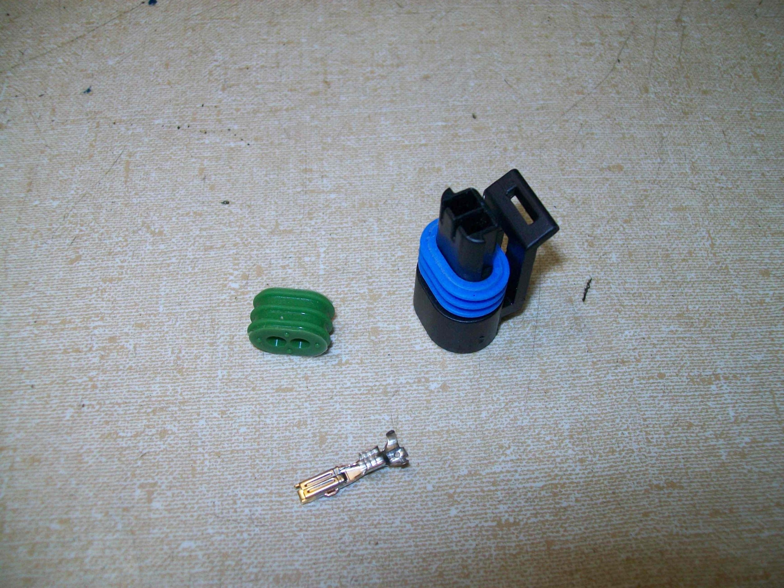 Low res connector.jpg