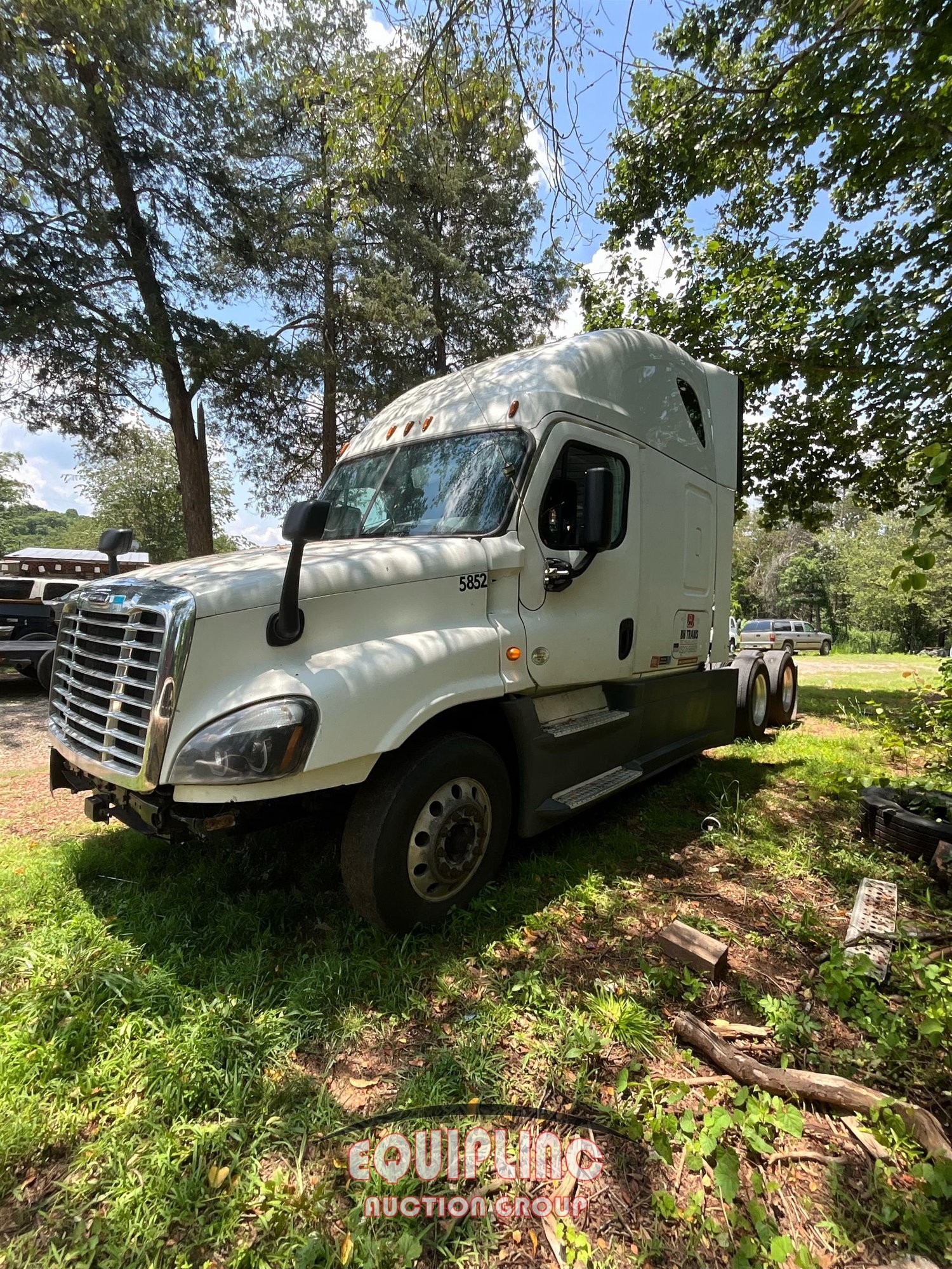 2018 FREIGHTLINER CASCADIA TANDEM AXLE SLEEPER (A58017)