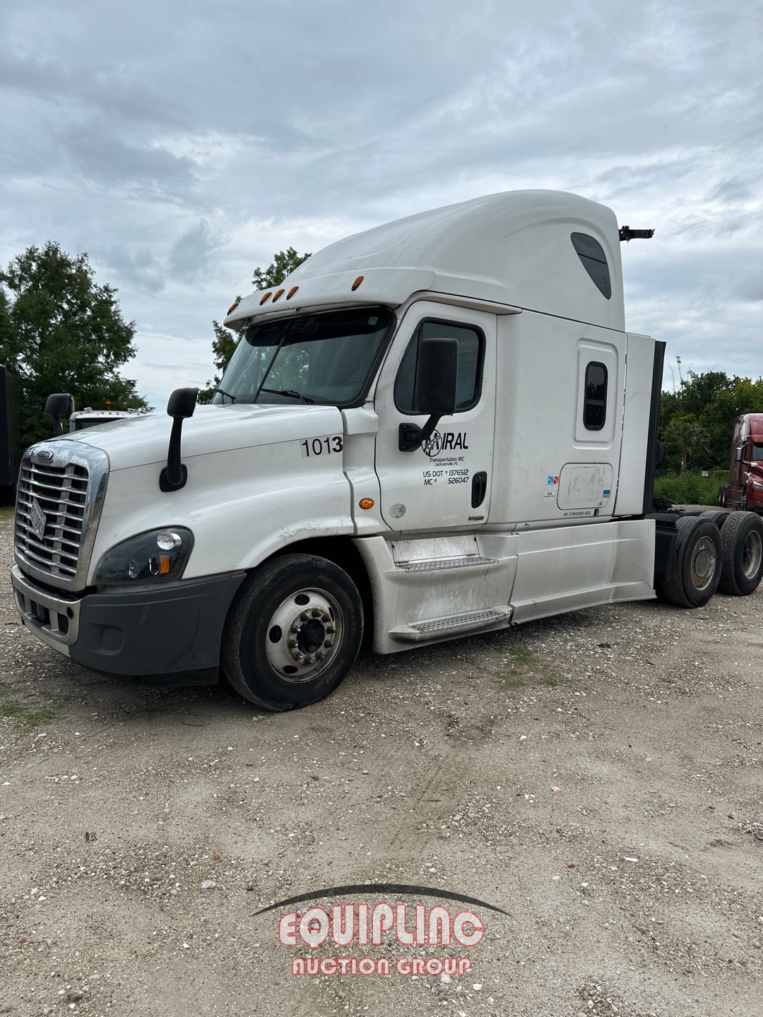 2017 FREIGHTLINER CASCADIA TANDEM AXLE SLEEPER (A50046)