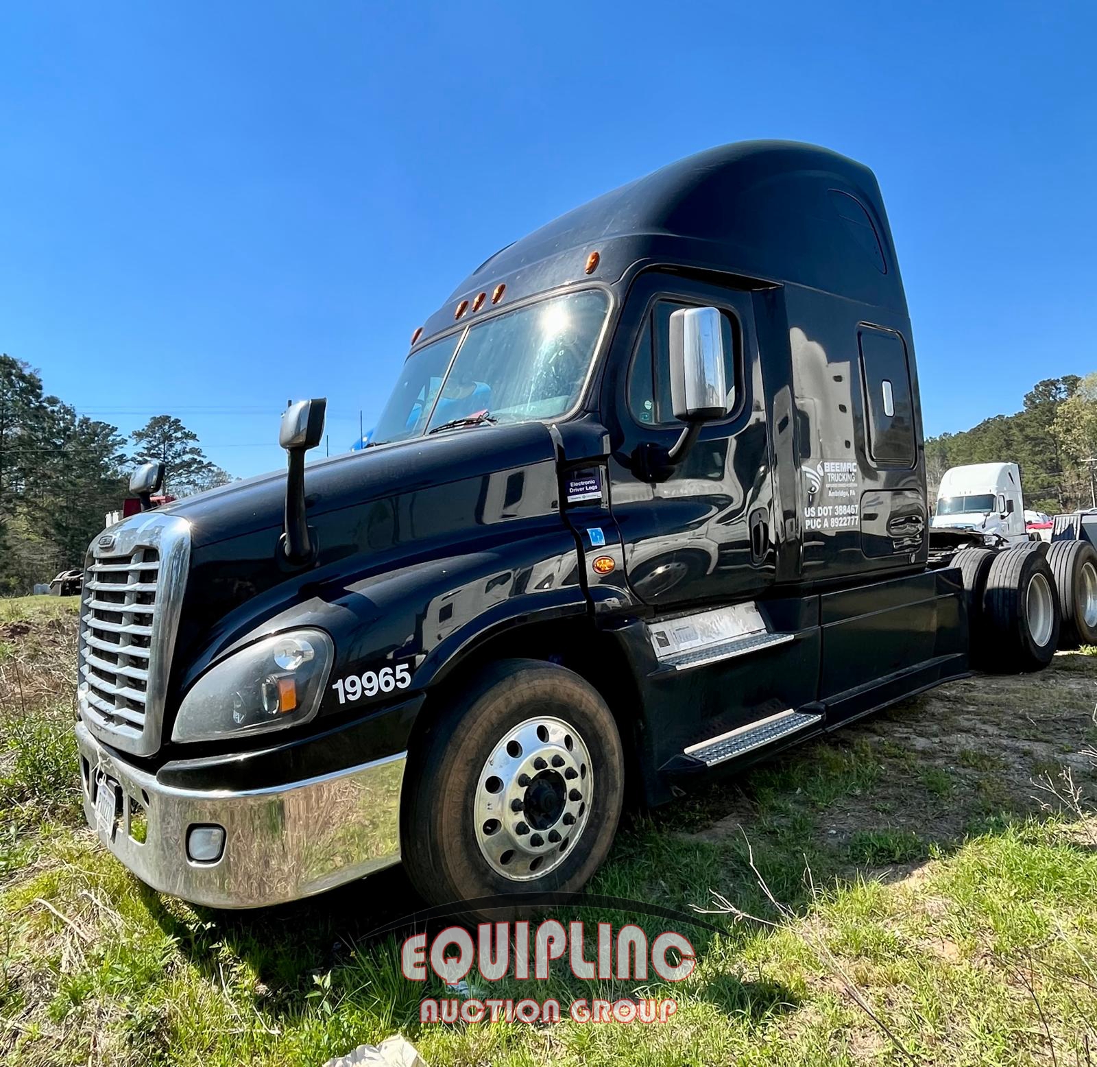 2018 FREIGHTLINER CASCADIA 6X4 T/A SLEEPER TRUCK TRACTOR (A67147)