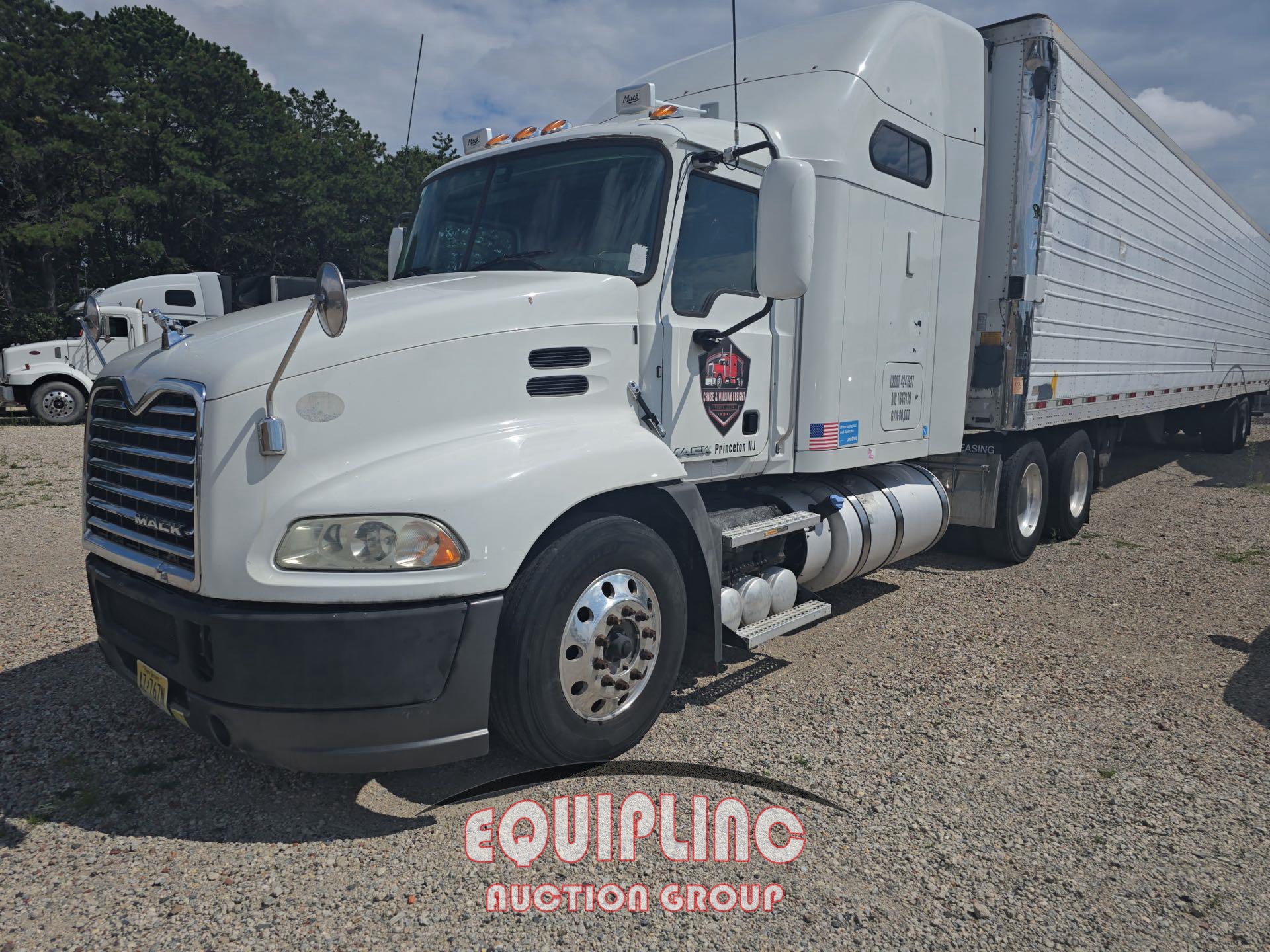 2016 MACK CXU613 SLEEPER TRUCK (A56129)
