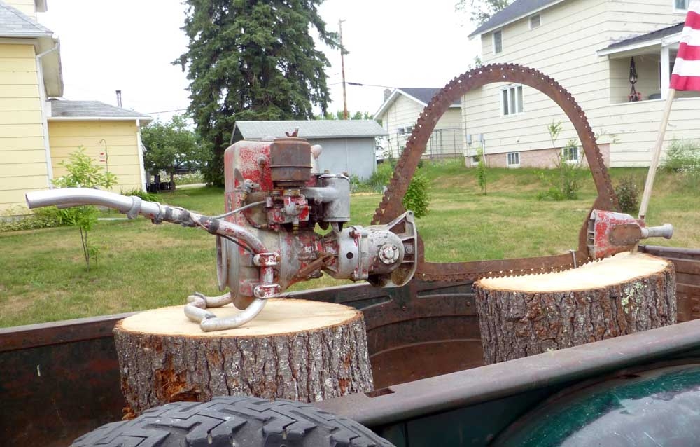 oldsaw0310.jpg oldsaw0310.jpg