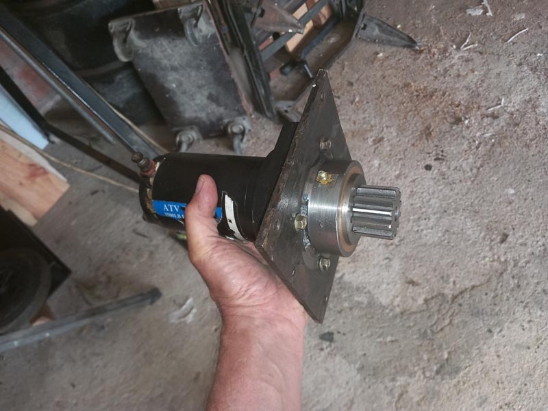 rotation motor with new gear.jpg