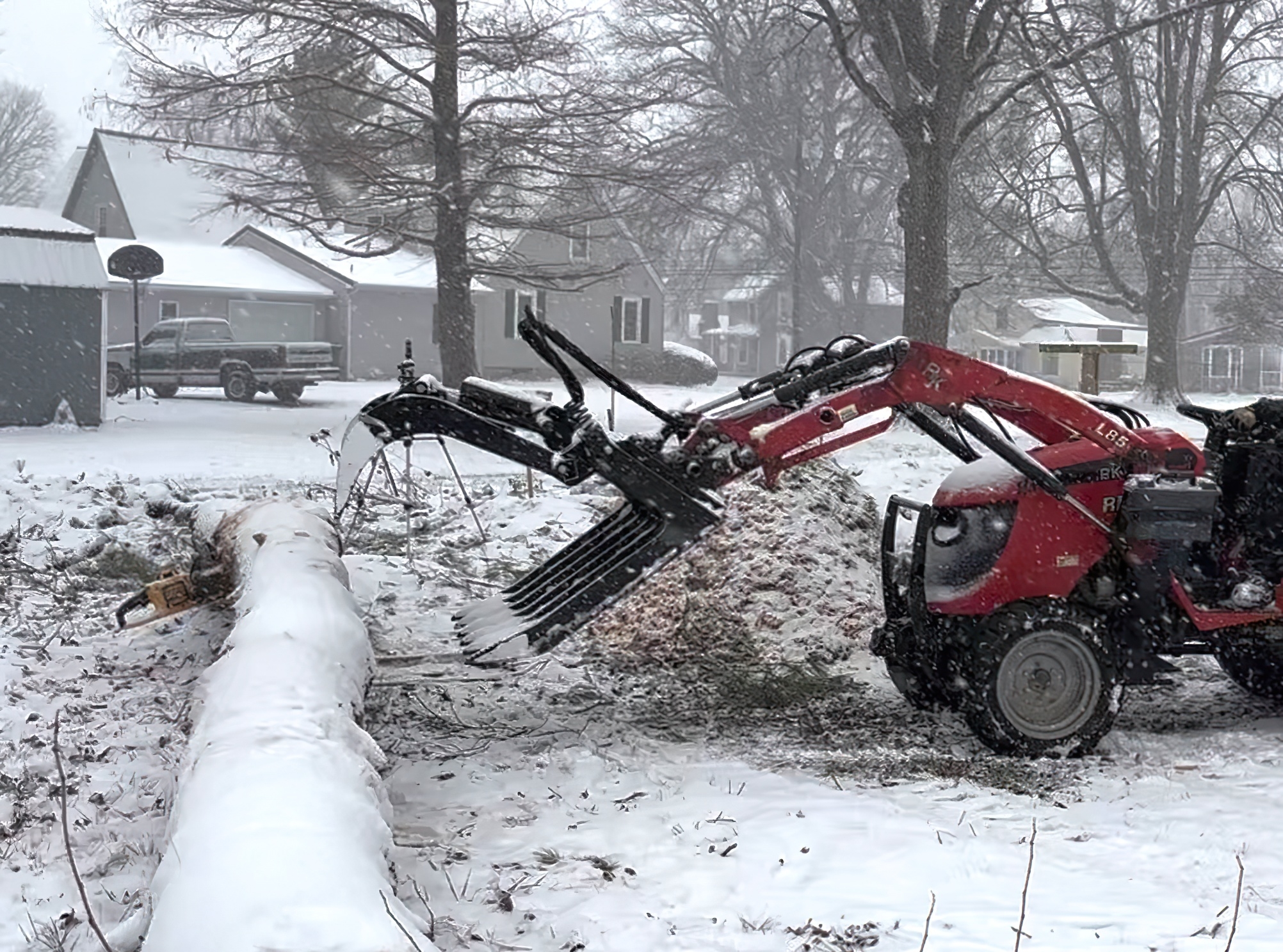 48” Titan Skid Steer Root Grapple – SSQA – Excellent Condition