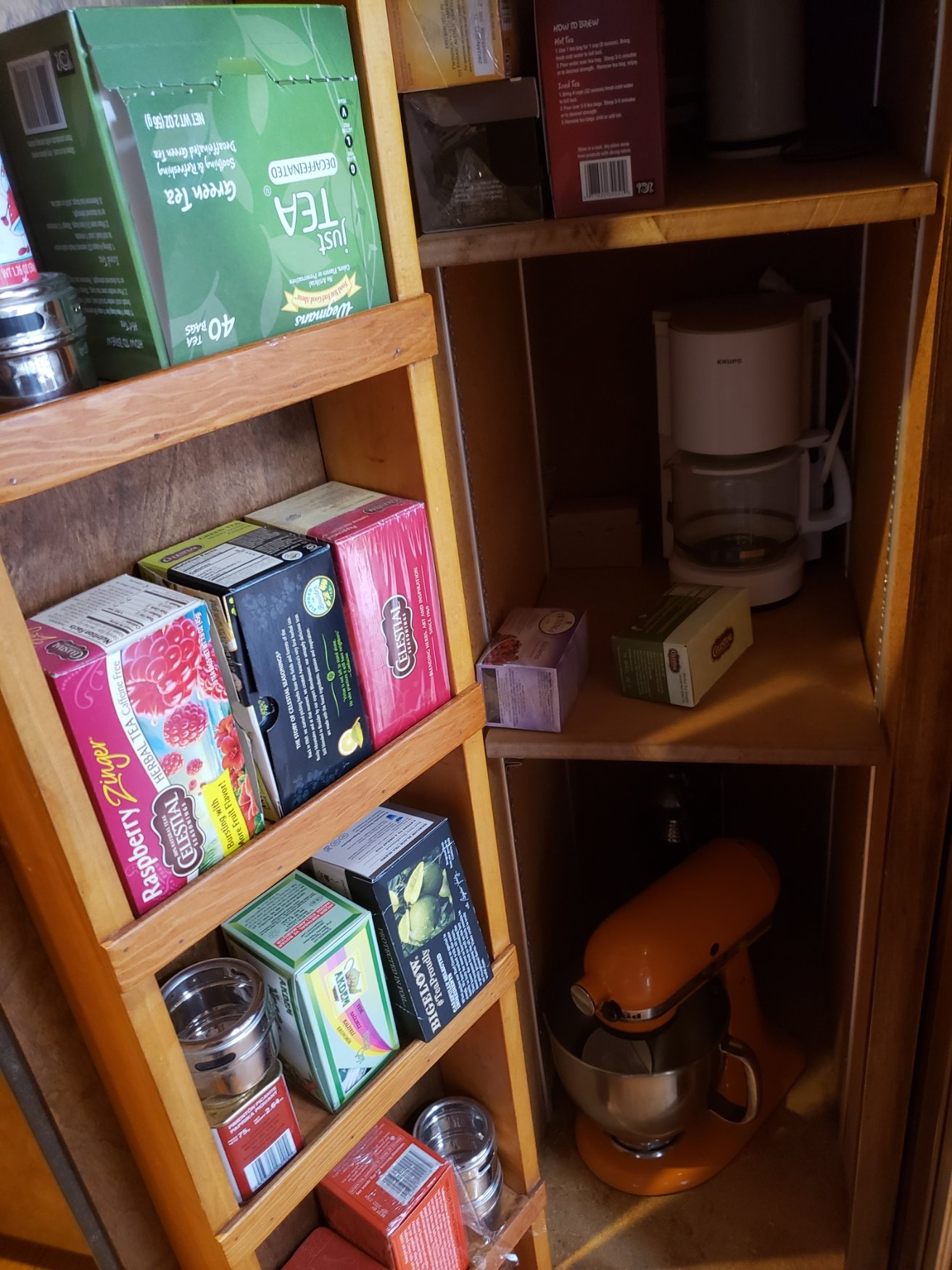 Shelves20211221_143003.jpg
