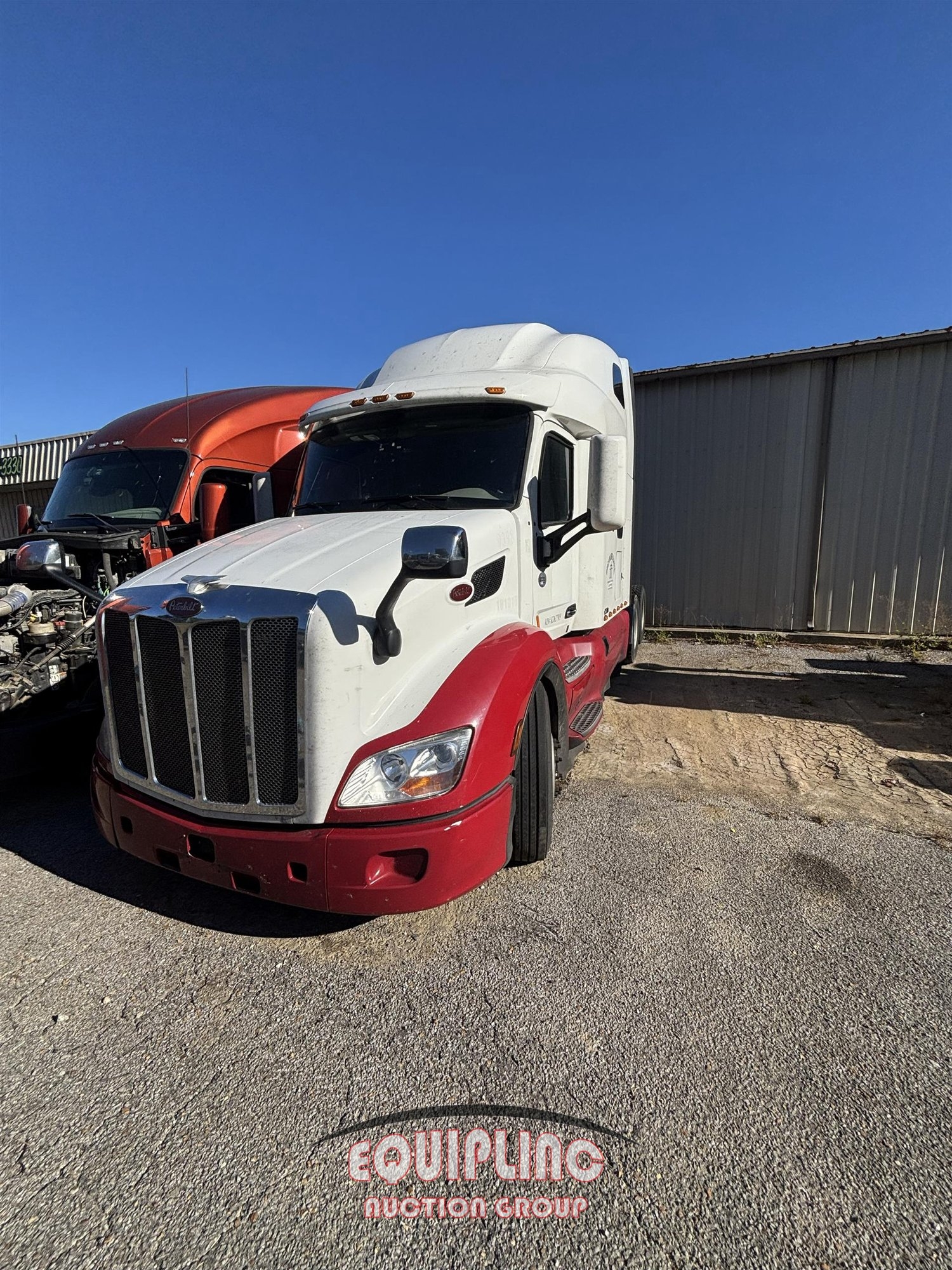 2019 PETERBILT 579 6X4 T/A SLEEPER TRUCK TRACTOR (A59910)