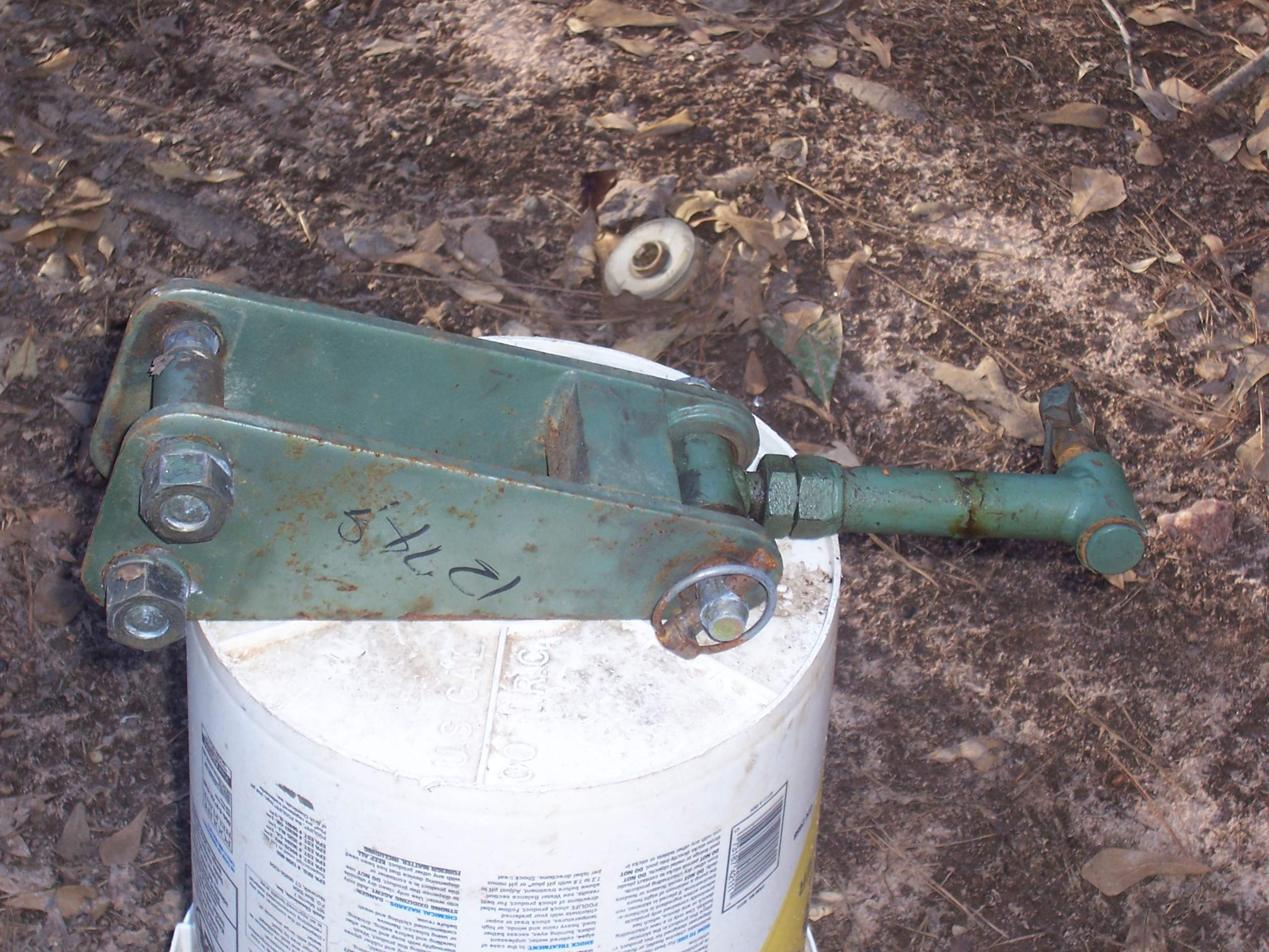 tiller top bracket[1].jpg