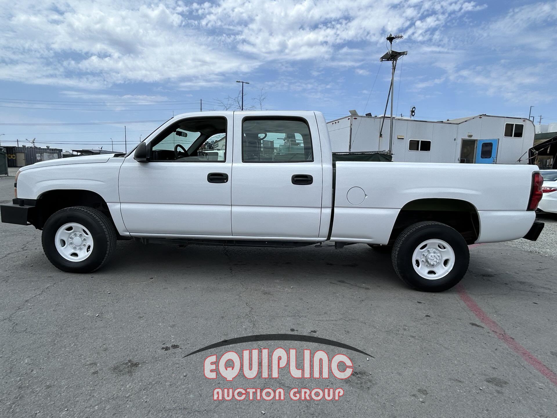 2006 CHEVROLET SILVERADO 4X4 PICKUP TRUCK (A51222)