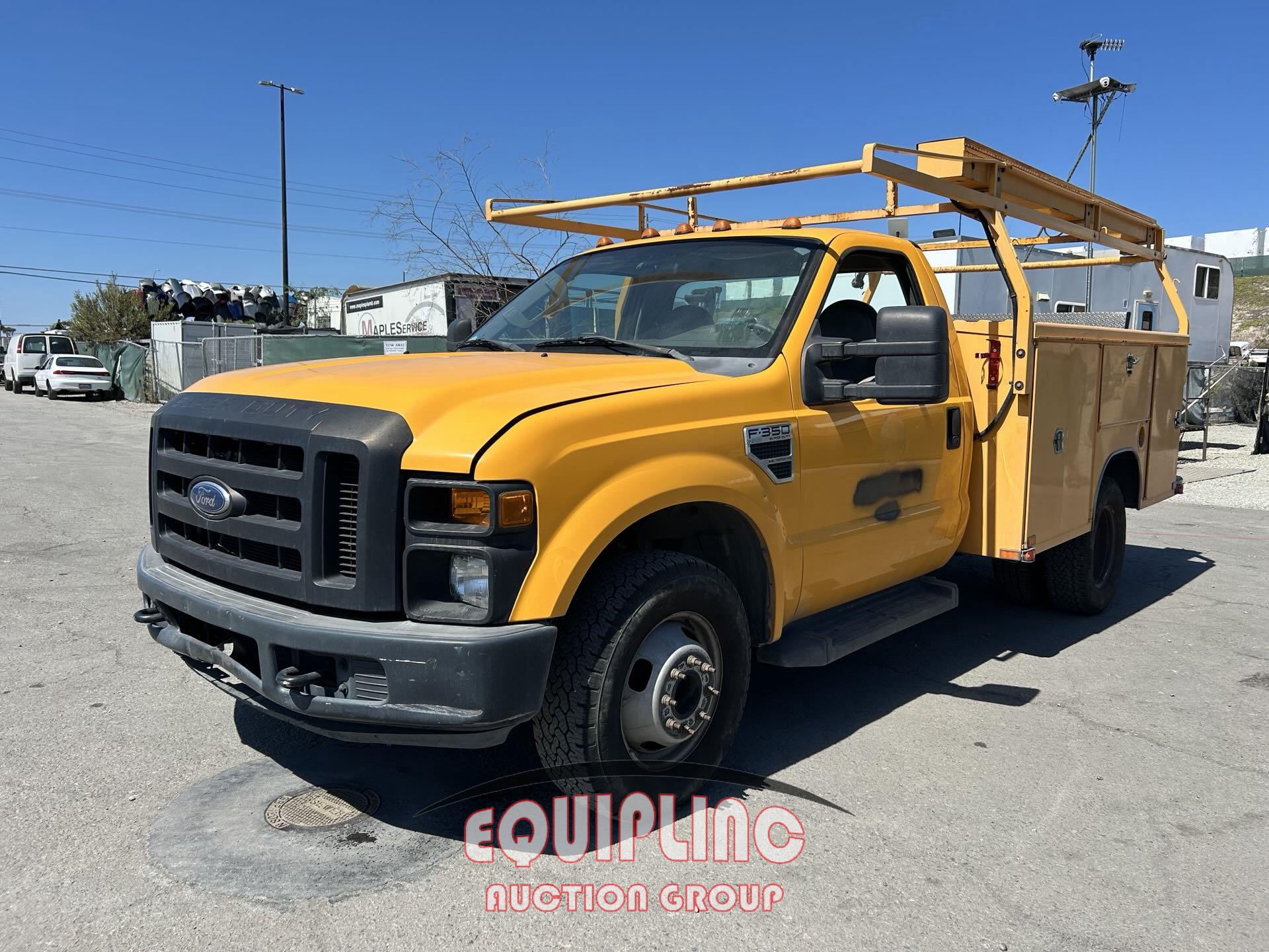 2010 FORD F350 SUPER DUTY SERVICE TRUCK (A56129)