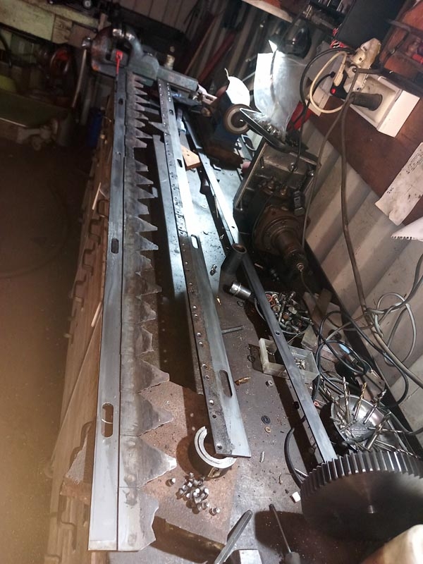 toothbar with broken teeth.jpg