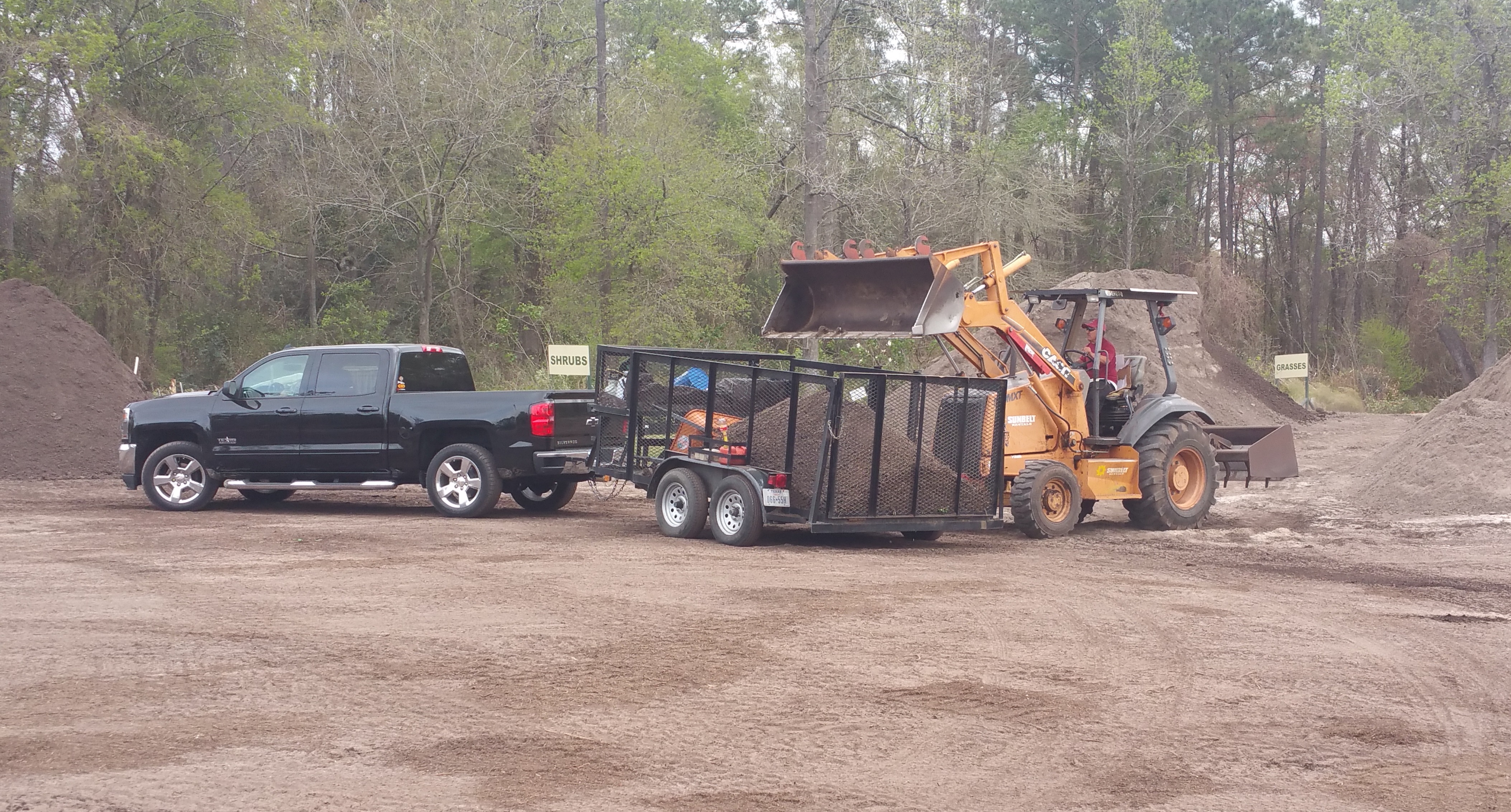 trailer load small.jpg