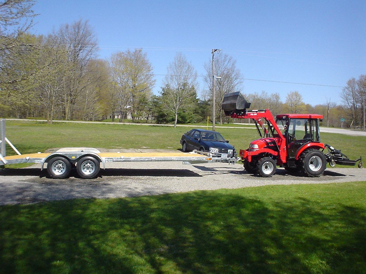 Trailer on front of tractor 3.jpg