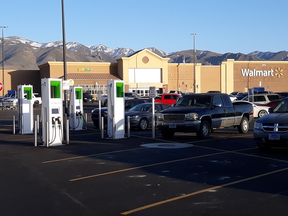 Walmart EV charging stations4-5-22.jpg