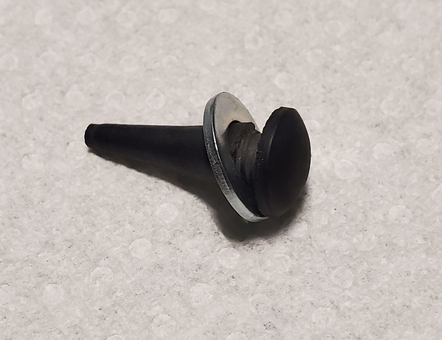 x570 rubber plug2.jpg
