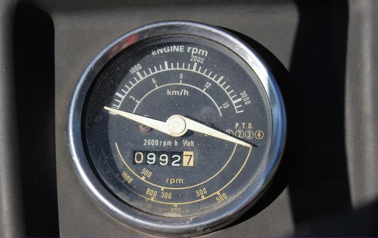 YM3110-TACH-HOUR-GAUGE.jpg YM3110-TACH-HOUR-GAUGE.jpg