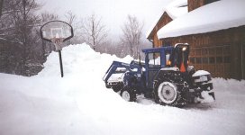 35-33386-House&tractor.BMP.JPG