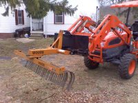 FEL 3pt mount rake1 smallfile.jpg