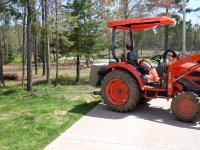 Tractor lifts 007 (Large).jpg