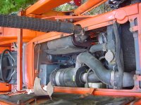 L4150_engine compartment_1.JPG