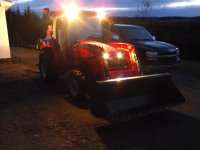 2009MasseyFerguson1643L-right-side-front-nighttime.jpg