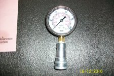 Kubota press. gauge 001.jpg
