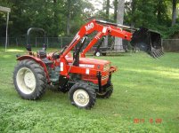 tractor pictures 002.jpg