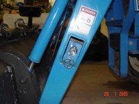 576486-CHAIN01.JPG