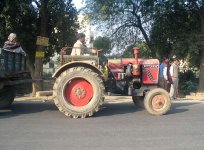 537391-IMG_1083Eicher2.jpg