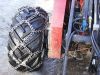 358611-PC231204 Chains1.jpg