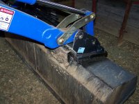 Tractor bucket 2.JPG