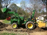 032912 John Deere 670.jpg
