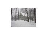 413576-Cabin in snow.jpg
