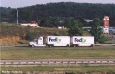 417611-pk_i70_fedex.jpg