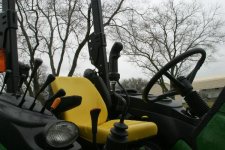 591768-2005 - Grapple on JD5420 542REL 11r.JPG