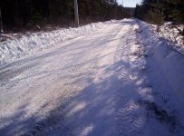 561691-snowy driveway2.jpg