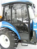 595710-TC40DA Cab 3.JPG