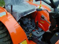 475933-1914Underseat.jpg
