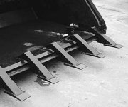 389760-bobcat%20toothbar.jpg