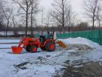 436536-tractor pic.JPG
