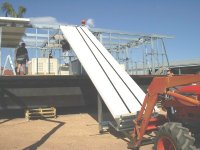 483823-liftwebbing.jpg