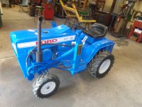 tractor pics 010 (640x480).jpg