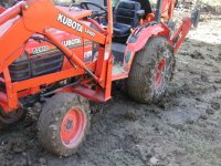 531326-mudtire (512 x 384).jpg