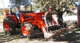 820859-Tractor3TBN.JPG
