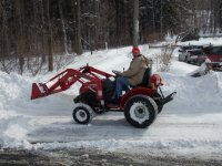 Roy's Mahindra EM.JPG