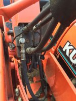 B2710_rear_hydraulics7_FELblock.JPG