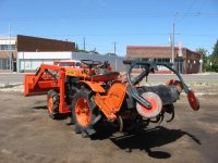 831026-B7000Tiller2.jpg